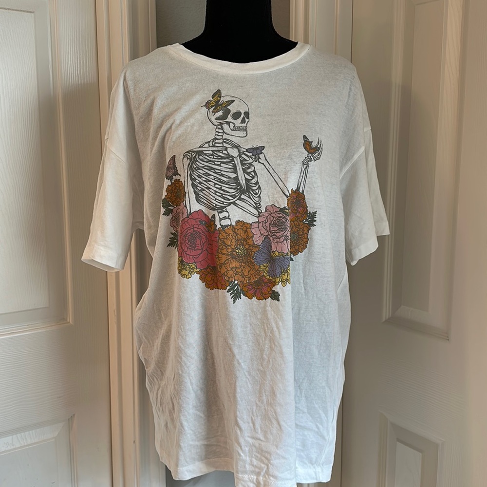 American Eagle oversized tee